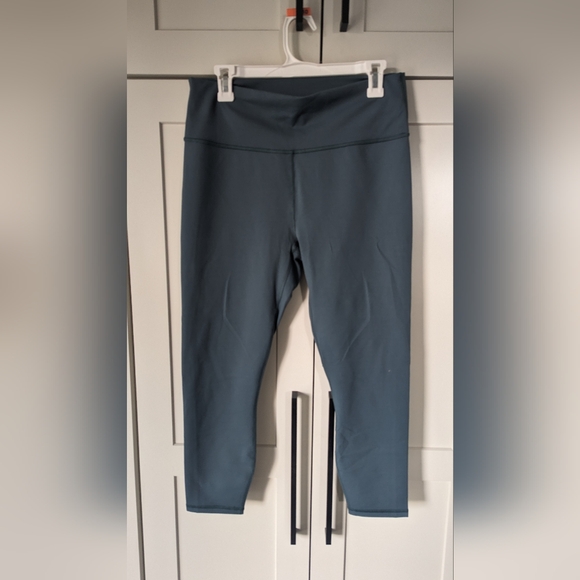 NWT Fabletics Storm Slate Power Hold Leggings XL - Picture 1 of 3